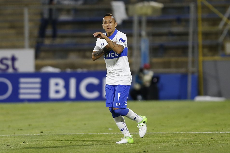 Fabián Orellana debutó en Universidad Católica tras ingresar en la goleada ante Melipilla