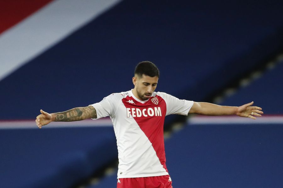 Guillermo Maripán sumó minutos en valioso empate de Mónaco ante Real Sociedad en Europa League