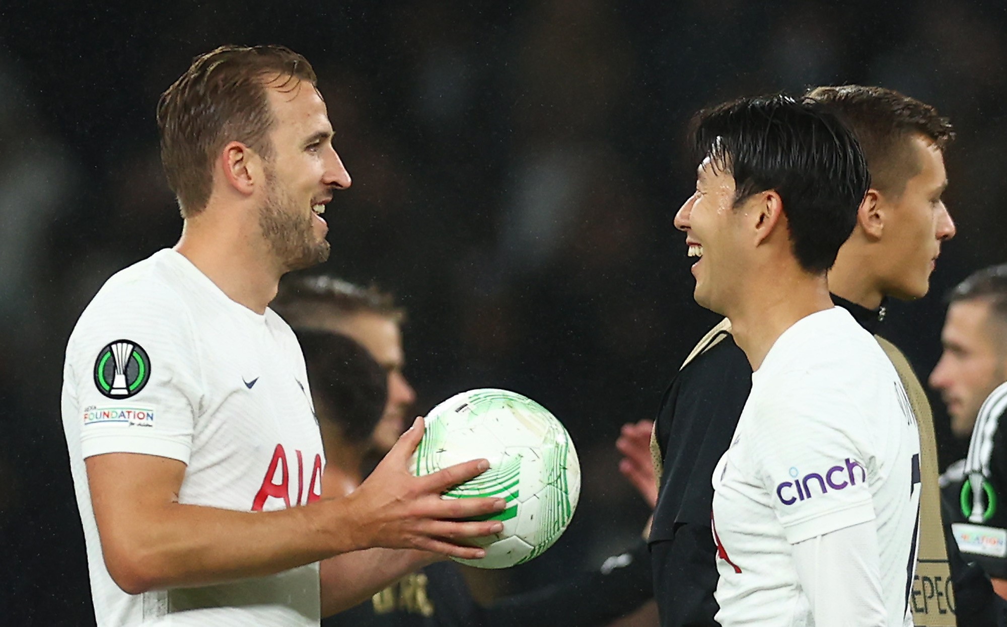 Harry Kane marcó un triplete en goleada de Tottenham a NS Mura en la Conference League