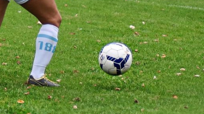 Entrenador de fútbol femenino fue denunciado por acoso sexual y despedido por su club