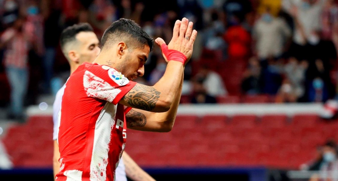 Luis Suárez celebró pidiendo perdón tras su gol a Barcelona en triunfazo de Atlético de Madrid