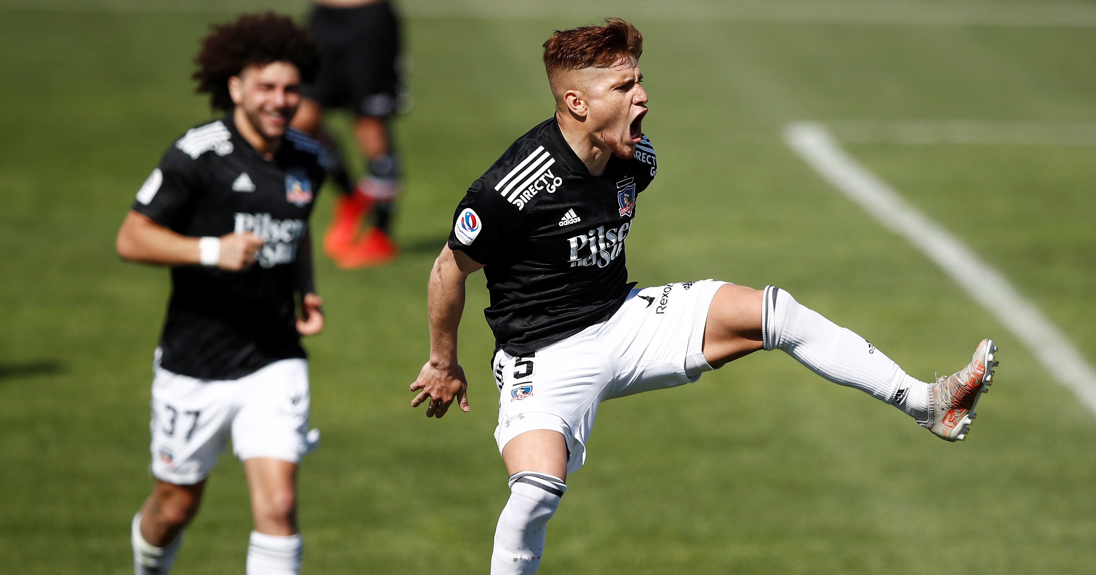 Leonardo Gil golpeó a Palestino con un impecable golazo de tiro libre