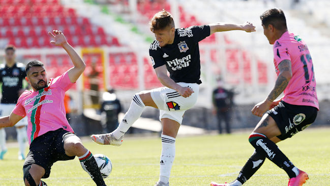 Leonardo Gil generó preocupación en Colo Colo al salir con molestias del duelo con Palestino