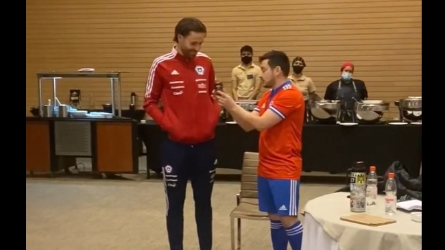 “Pollo” Castillo le regaló un indio pícaro a Ben Brereton