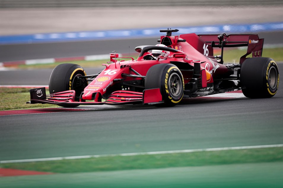 Lewis Hamilton y su Mercedes dominaron las sesiones libres del GP de Turquía
