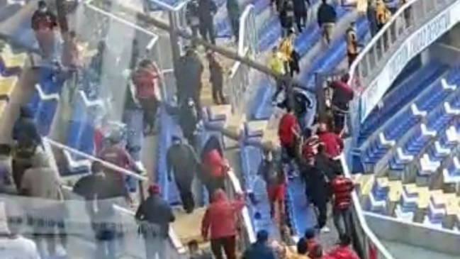 Hinchas de Fernández Vial y Rangers protagonizaron pelea en tribunas del “Ester Roa”