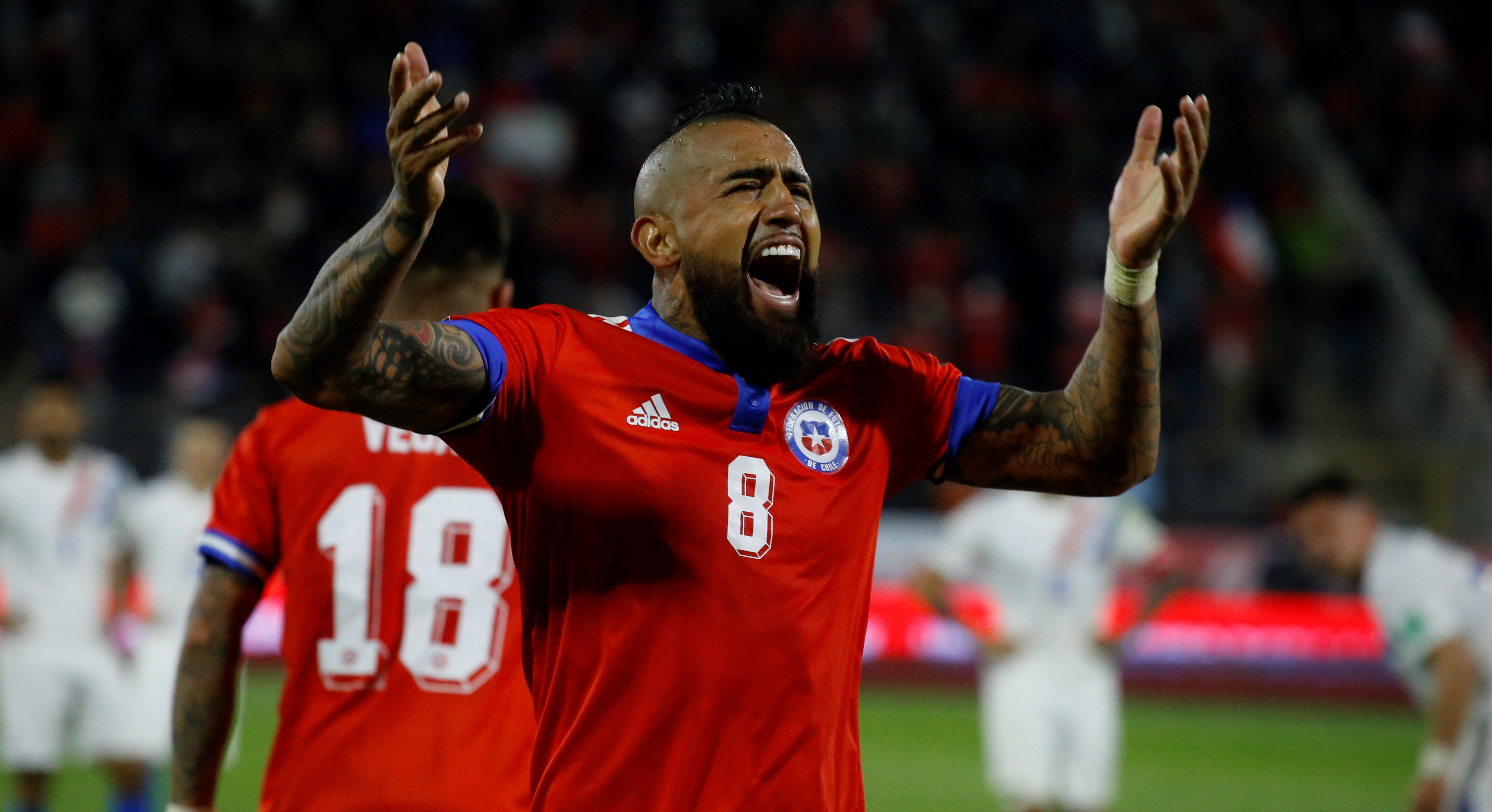 Resumen: Chile ganó tres puntos de oro, Rueda le robó un empate a Brasil y Argentina goleó a Uruguay