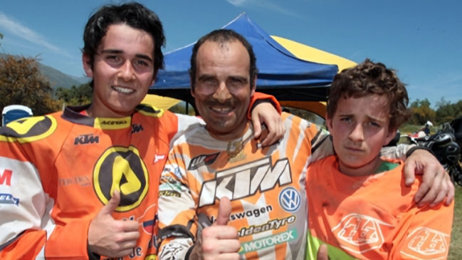 Mamá de los De Gavardo: Me angustia que mis hijos corran en moto, pero es su conexión con Carlo