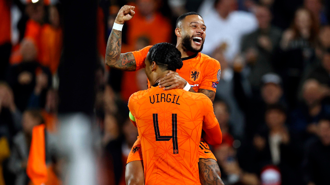 Memphis Depay marcó un doblete y falló un penal en imponente goleada de Países Bajos a Gibraltar