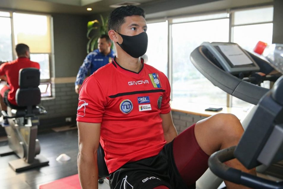 Venezuela tuvo su primera sesión de trabajo en Chile con miras al duelo ante La Roja