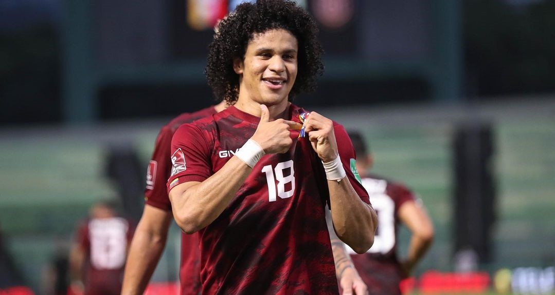 Eduard Bello y el “partido especial” con Chile: Lo vamos a sacar adelante y quedarnos con los tres puntos