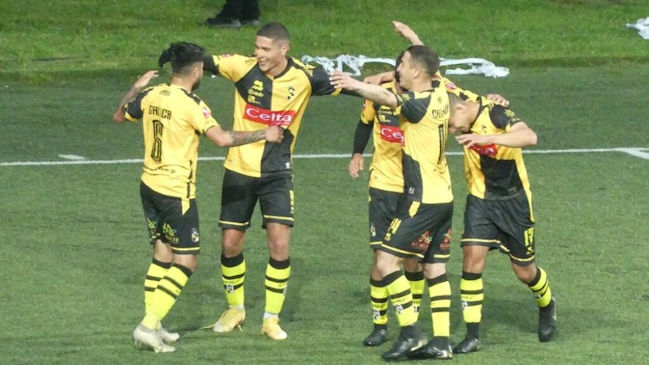 Coquimbo Unido se llevó valioso triunfo en su visita a Puerto Montt y recuperó el liderato