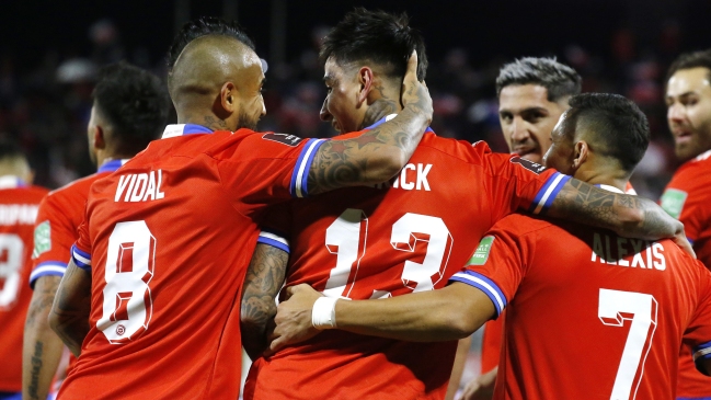 Erick Pulgar apareció otra vez en las alturas y anotó el 2-0 de la Roja sobre Venezuela