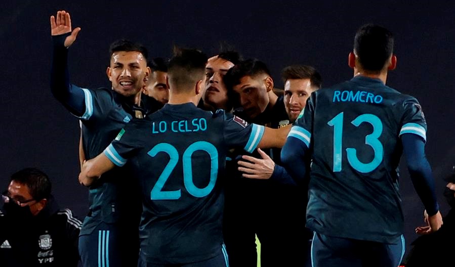 Argentina dio otro paso al Mundial ante un Perú que se complicó en las Clasificatorias