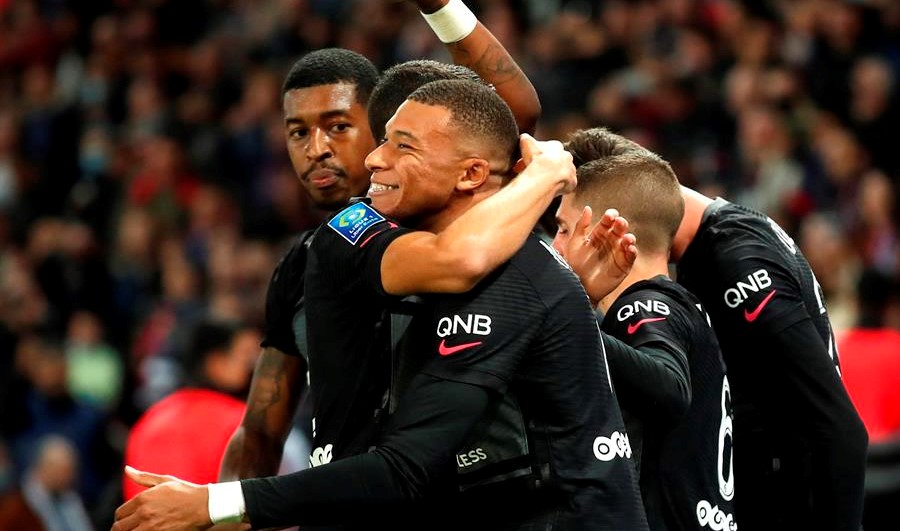 Con Messi en las tribunas: PSG remontó con polémica ante Angers en la liga francesa