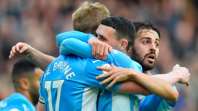 Manchester City celebró ante Burnley y sigue en lo alto de la Premier League