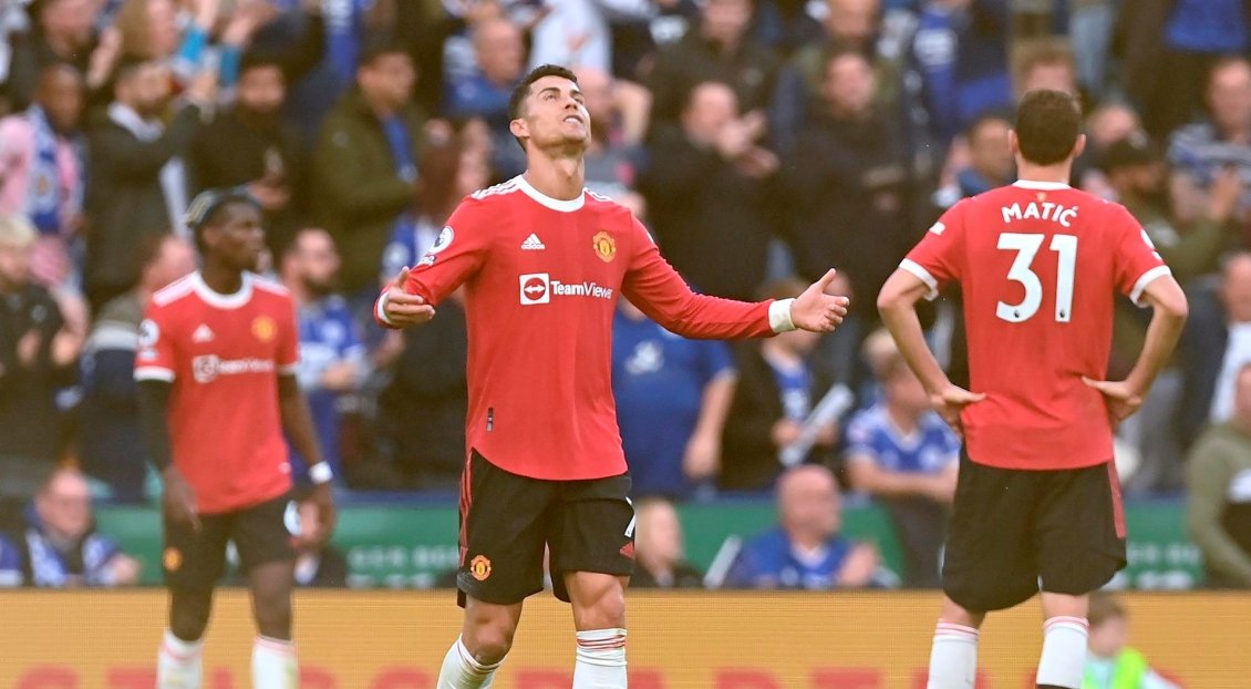 Manchester United firmó su tercer partido sin ganar tras perder ante Leicester