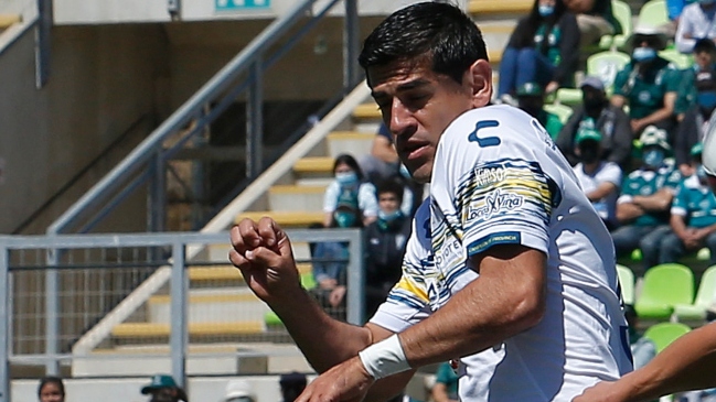 Julio Barroso perdió su primer clásico tras la derrota de Everton ante Wanderers