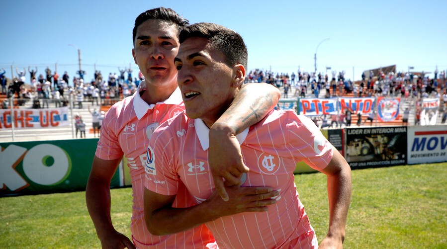 Resumen: La UC se acercó a Colo Colo, la U volvió a perder y Wanderers ganó el clásico porteño