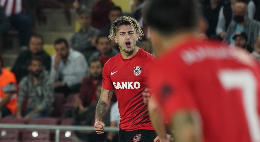 Angelo Sagal anotó un gol en derrota de Gaziantep en la Superliga de Turquía