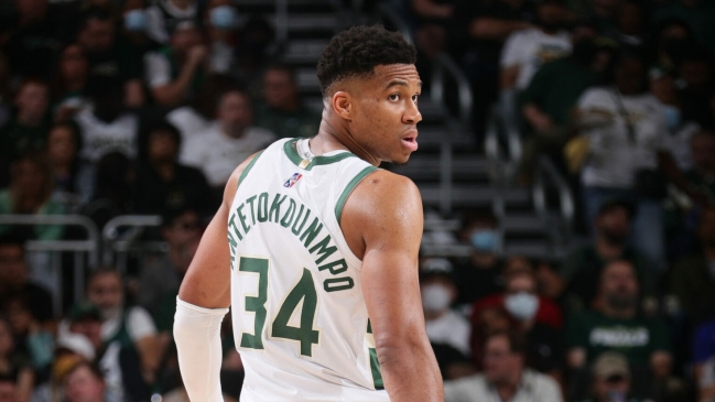Los Bucks y los Warriors abrieron la nueva temporada de la NBA con triunfos
