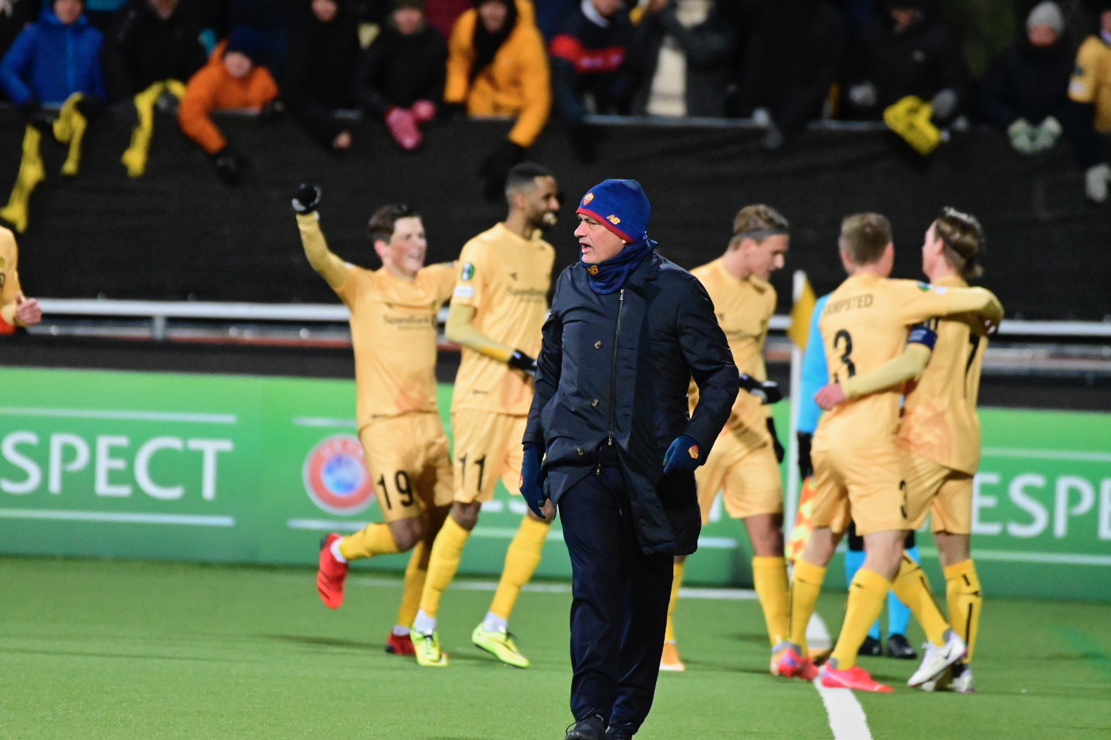 Bodo/Glimt humilló con goleada tenística a la Roma de José Mourinho en la Conference League