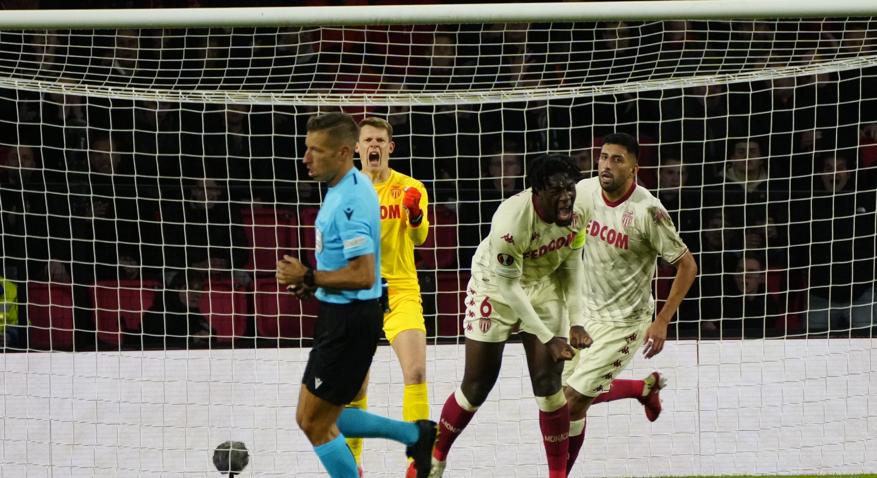 AS Mónaco contó con Guillermo Maripán en agónico triunfo sobre PSV en la Europa League