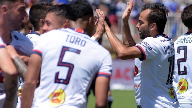 Mathías Vidangossy marcó un golazo en Melipilla y noqueó a Universidad de Chile