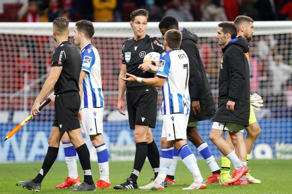 Luis Suárez rescató a Atlético de Madrid e impidió alejarse a Real Sociedad