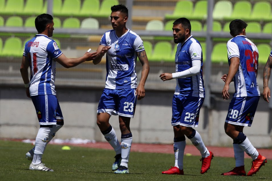 Santiago Wanderers sigue enredado con el descenso tras nueva derrota ante Antofagasta