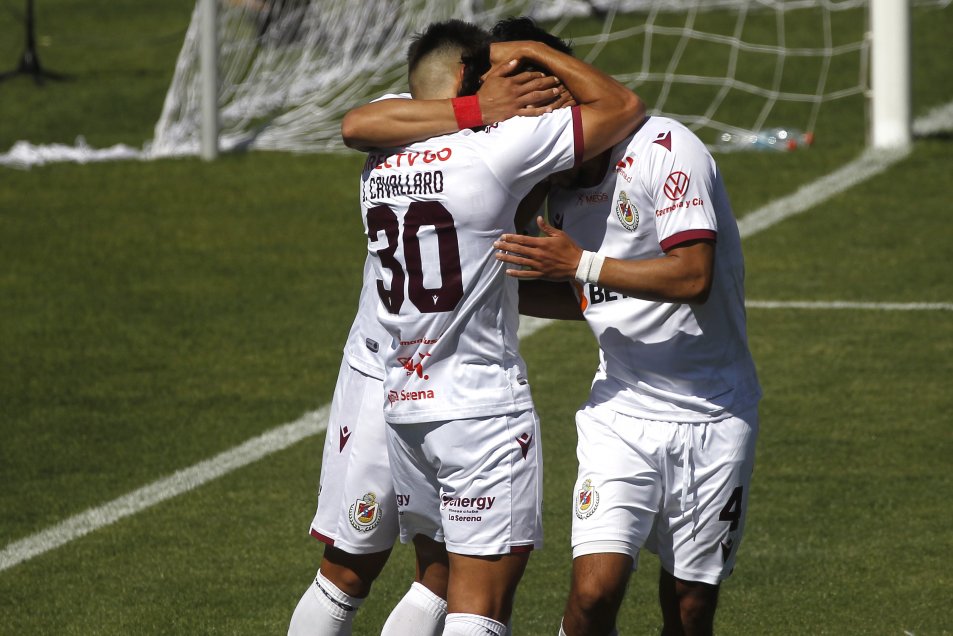 La Serena no pudo abrochar el triunfo ante Palestino y se fue con amargo resultado de La Cisterna