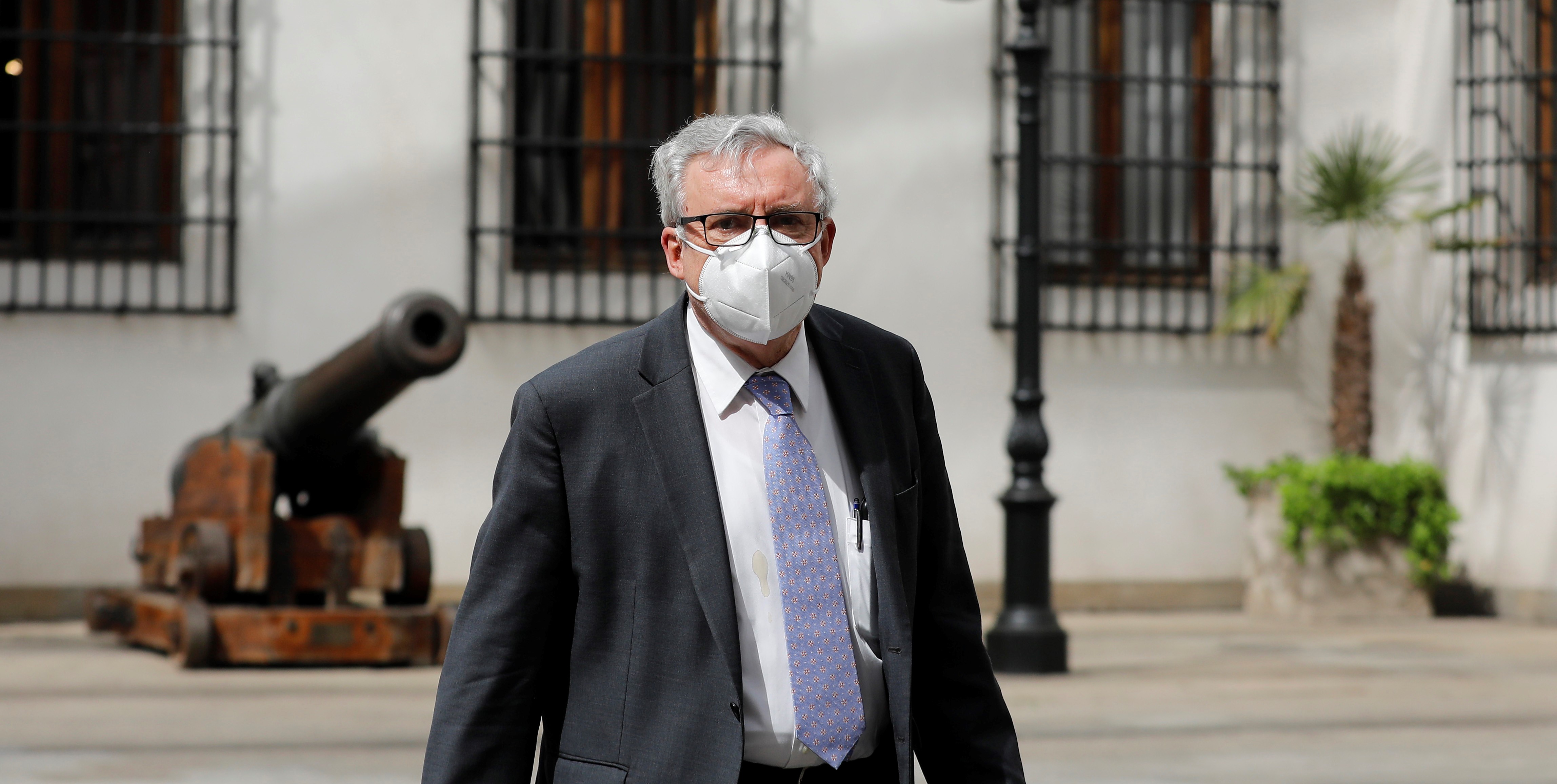 El rector Vivaldi coincidió en el deseo de “querer saber más de lo que está ocurriendo con la conducción” de la U