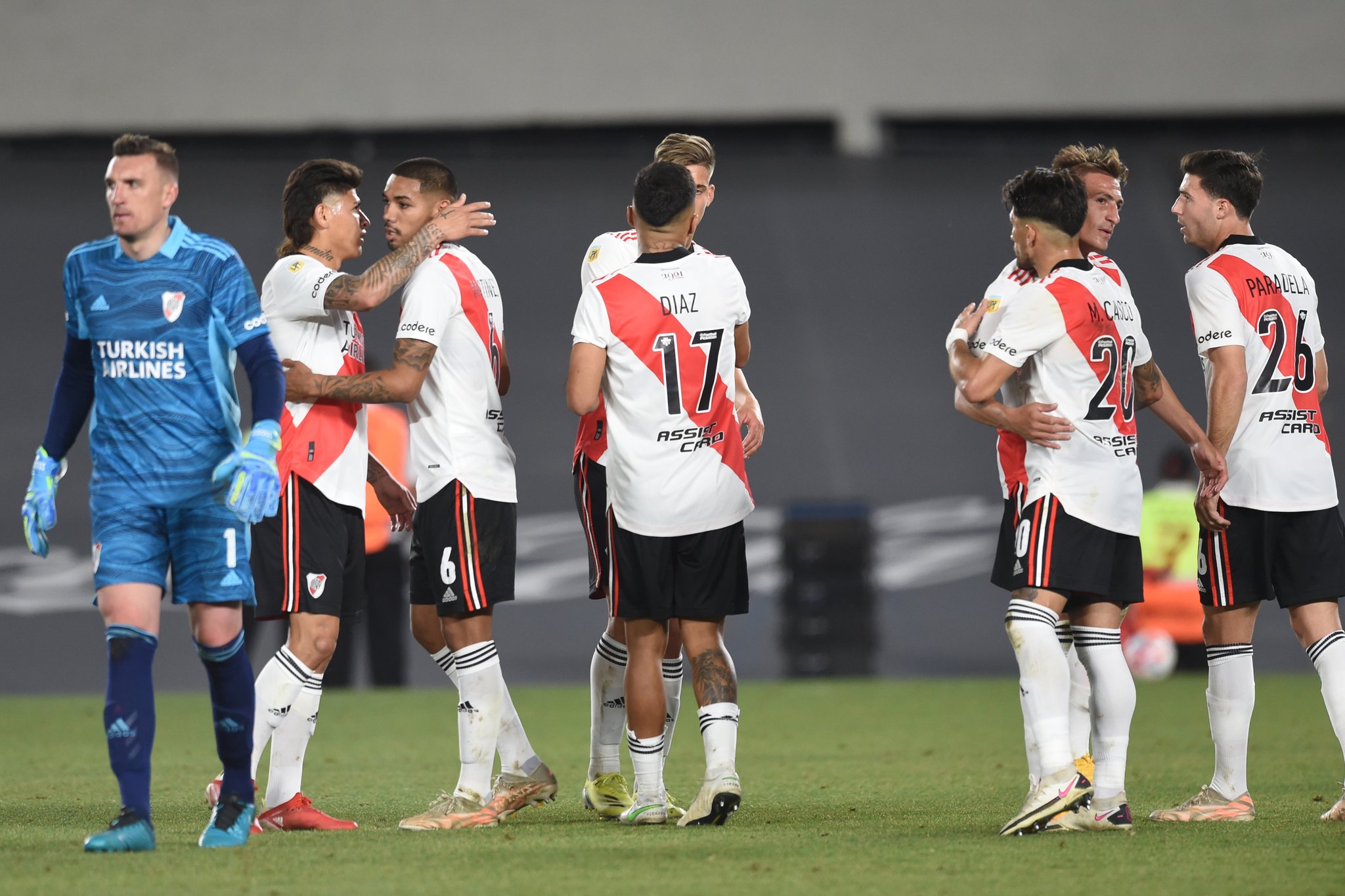 River Plate de Paulo Díaz sumó su octava victoria al hilo y acaricia el título en Argentina