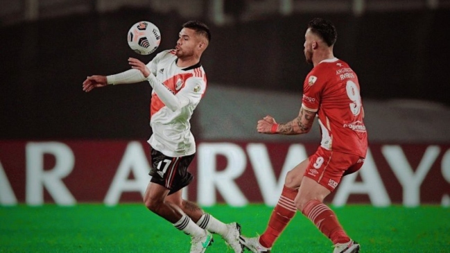 Prensa argentina resaltó nivel de Paulo Díaz: Es el dueño del área