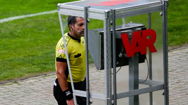 Julio Bascuñán estará a cargo del VAR en la final de la Copa Libertadores