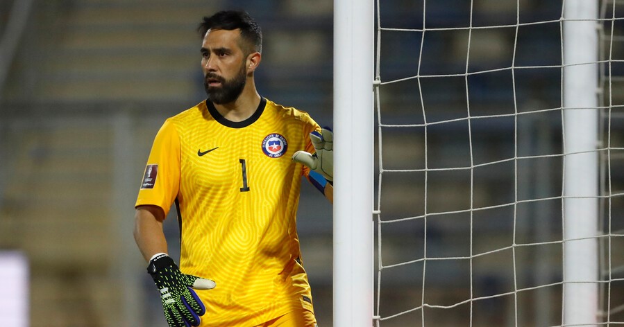 Claudio Bravo aplaudió el gesto de Roberto Cereceda con el arquero Julio Fierro