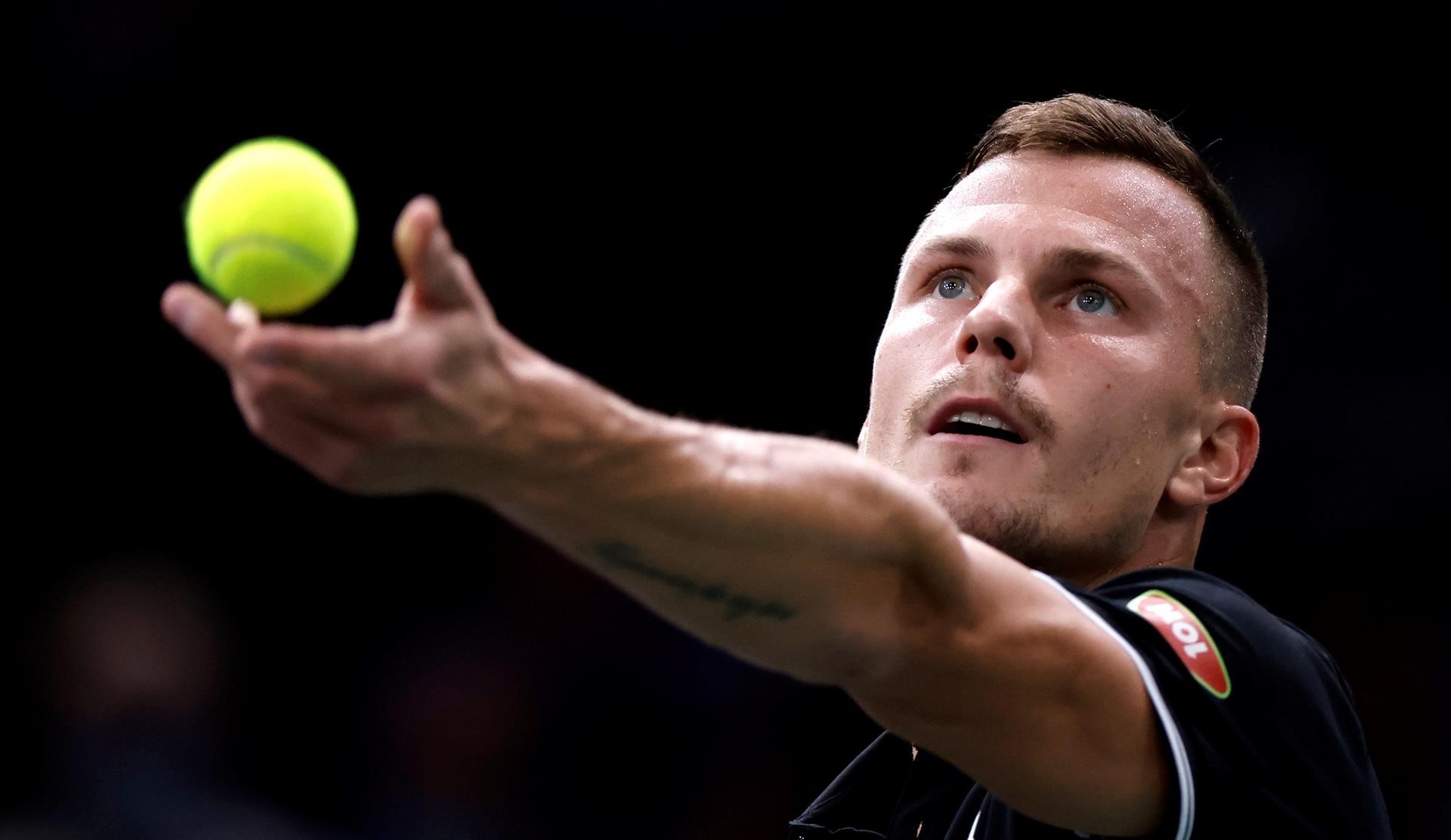 Marton Fucsovics se citó con Novak Djokovic en el Masters 1.000 de París-Bercy