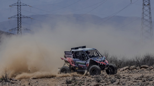 Ignacio Casale ganó con categoría el Baja Atacama en Side by Side