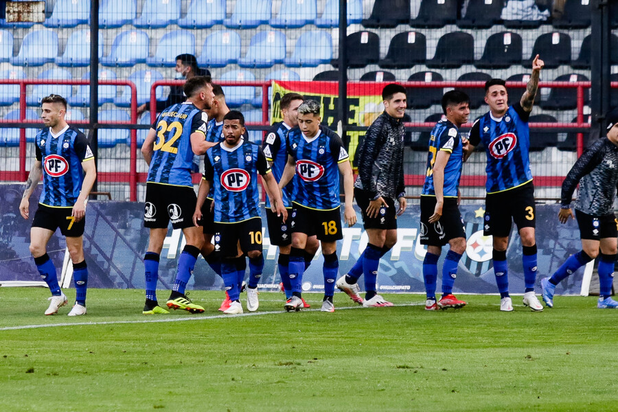Huachipato logró un revitalizador triunfo sobre Unión Española y sueña con no descender