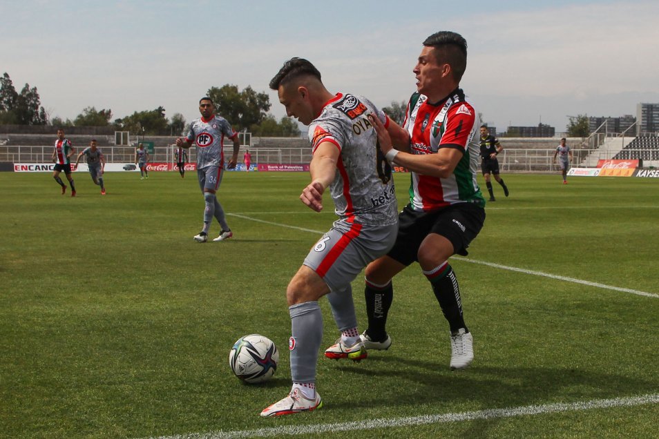 Palestino sumó su tercer partido seguido sin ganar tras perder con La Calera en La Cisterna