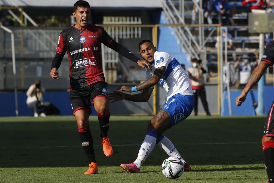 El “Toro” Zampedri volvió a ser la figura en un triunfo de la UC con doblete a Antofagasta