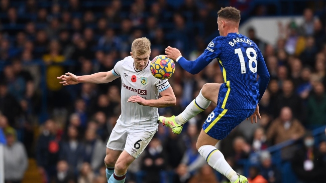 Chelsea se enredó ante Burnley y perdió ventaja en el liderato de la Premier