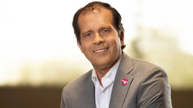 TNT Sports descartó recibir una solicitud de U. de Chile para la salida del relator Alejandro Lorca