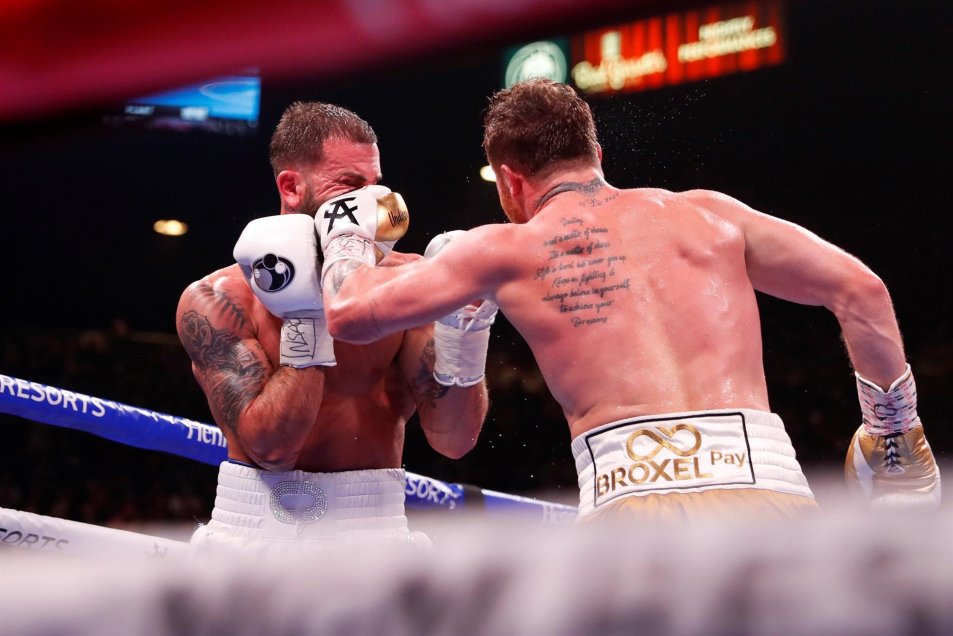 El imponente triunfo de “Canelo” Alvarez ante Caleb Plant en Las Vegas