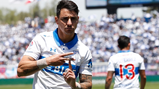 Fernando Zampedri apareció con un cabezazo y anotó para la UC en el clásico universitario