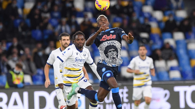 Napoli se complicó en casa y sumó un empate ante Hellas Verona en la liga italiana