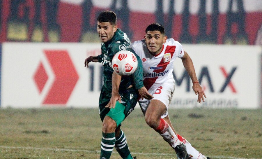 Un convulsionado Santiago Wanderers buscará no consumar su descenso ante Curicó Unido