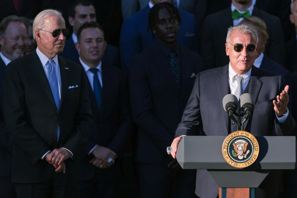 Giannis Antetokounmpo y los Bucks visitaron a Joe Biden en la Casa Blanca