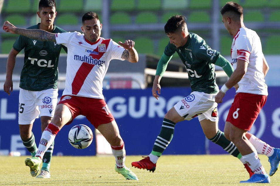 Santiago Wanderers recibió el golpe final ante Curicó Unido en una triste jornada en Valparaíso
