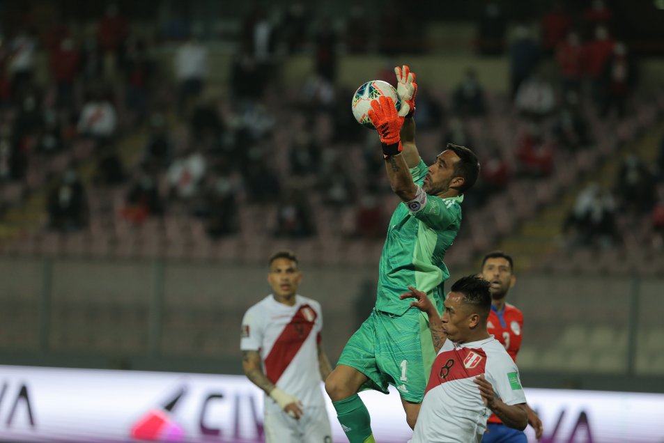 Alexis y Brereton lideraron ofensiva en última práctica de la Roja antes del viaje a Paraguay